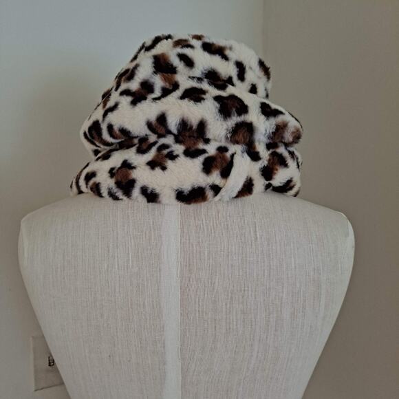 Emanuel Geraldo Tan Brown Black Double Ply Faux Fur Infinity Scarf Size 8" x 62" - Picture 9 of 12